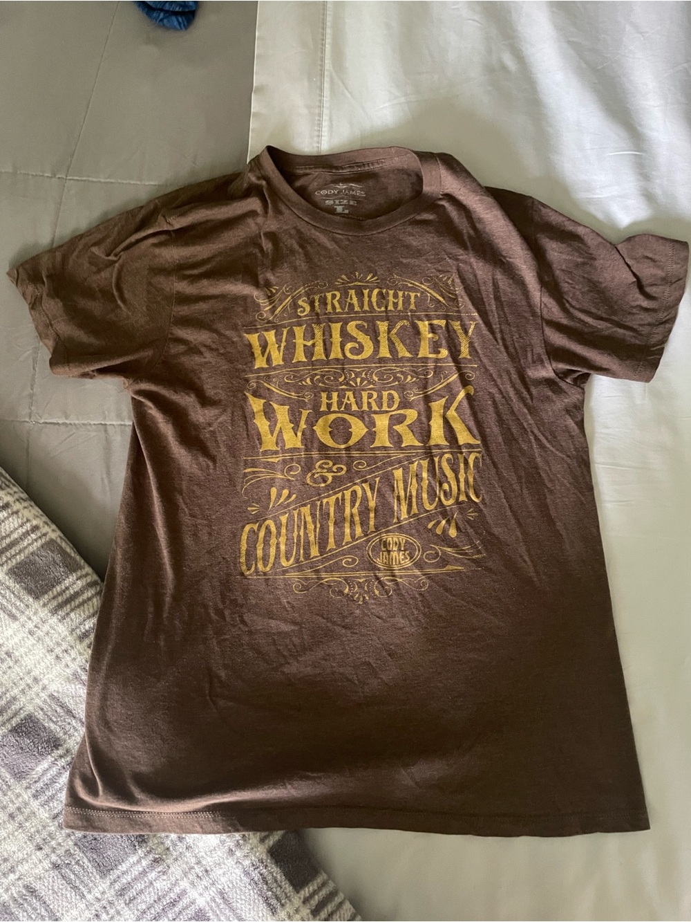 Men's Brown Short-Sleeve Graphic Tee with Yellow Country Music Print